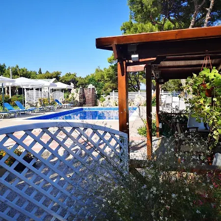 Louis Luxury By Living In Blue *