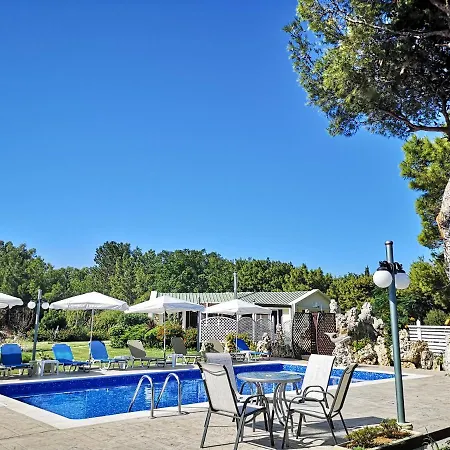 Louis Luxury By Living In Blue *