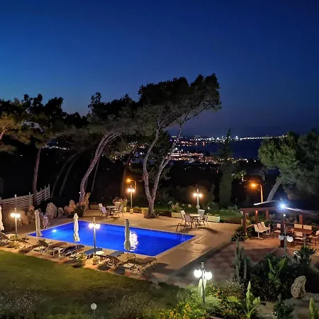 Louis Luxury By Living In Blue Vilă
