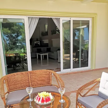 Louis Luxury By Living In Blue *