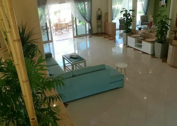 Louis Luxury By Living In Blue Villa *