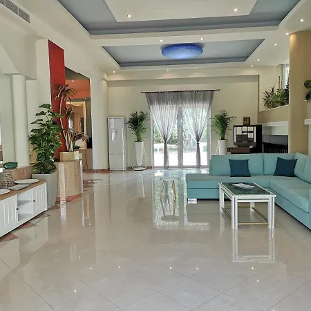 Louis Luxury By Living In Blue *