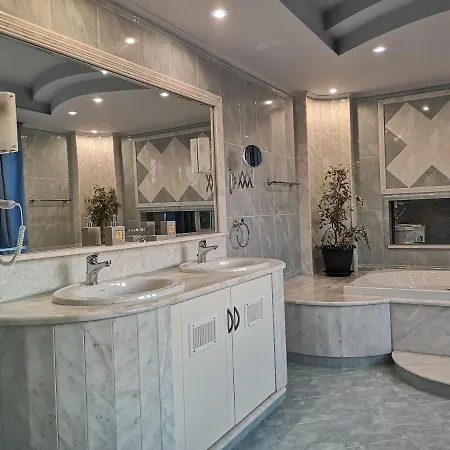 Louis Luxury By Living In Blue Villa