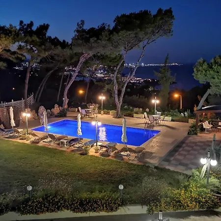 Villa Louis Luxury By Living In Blue