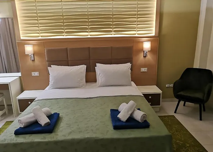 Louis Luxury By Living In Blue *