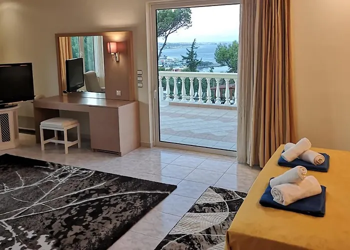 Louis Luxury By Living In Blue * Koskinou (Rhodes)