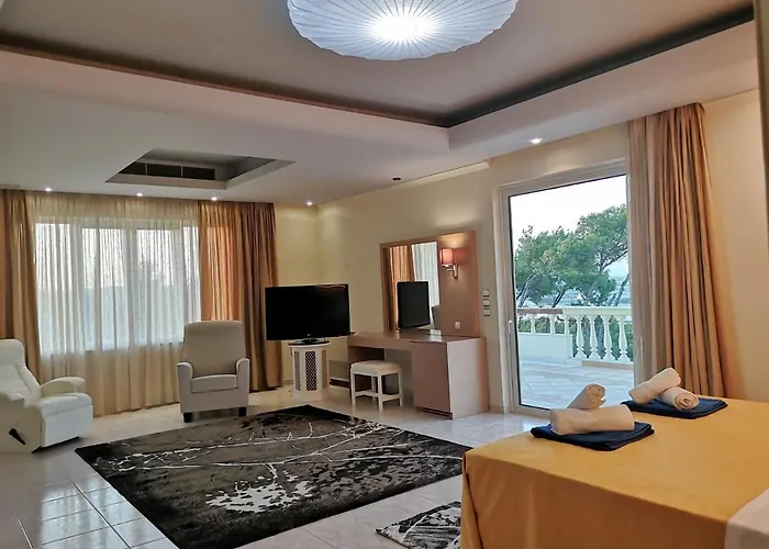 Louis Luxury By Living In Blue Villa *