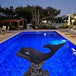 Louis Luxury By Living In Blue *