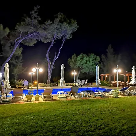 Villa Louis Luxury By Living In Blue *